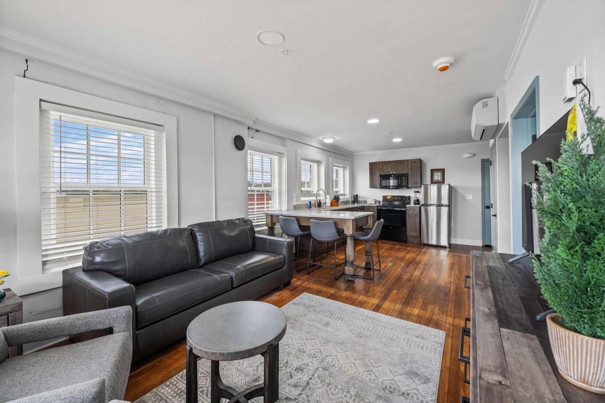 Discover Conway Trendy Downtown Loft 外观 照片